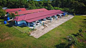 Το κτήριο όπου στεγάζεται  η παραθεριστική κατοικία