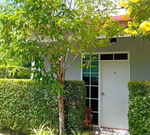 Un jardín fuera de Viphuanan Resort