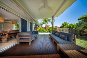 Posezení v ubytování Parrot Tree Rest - Home with Magnesium Spa Pool