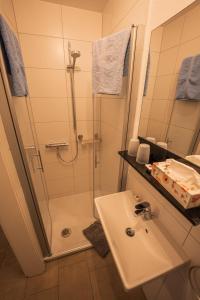 Ένα μπάνιο στο Ferienwohnung Keppeln