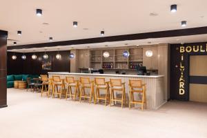 Ο χώρος του lounge ή του μπαρ στο Ganja Sport Palace