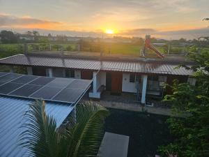 Východ nebo západ slunce při pohledu z ubytování v soukromí nebo okolí + 38 fotografií