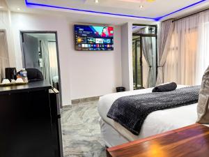 Μια τηλεόραση ή/και κέντρο ψυχαγωγίας στο Forest Creek Resort