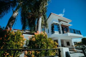 Το κτήριο όπου στεγάζεται  η παραθεριστική κατοικία