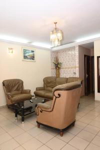 Φωτογραφία από το άλμπουμ του Hôtel Santa Lucia σε Γιαουντέ