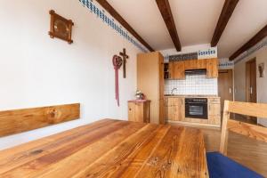 Kuchyň nebo kuchyňský kout v ubytování Am Rückerlhof Moni