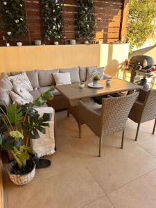 Posezení v ubytování Aegean View Villa