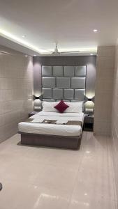 Ảnh trong thư viện ảnh của Hotel Abrol Suites ở Mumbai