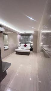 Ảnh trong thư viện ảnh của Hotel Abrol Suites ở Mumbai