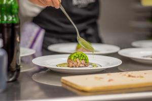 Jídlo v hotelu nebo okolí