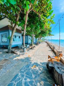 Afbeelding uit fotogalerij van The Iris Resort in Chao Lao Beach