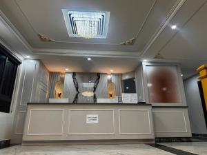 El lobby o recepción de Crowne Plaza Hotel 19 fotos más