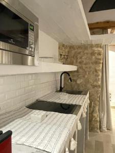 Ένα ή περισσότερα κρεβάτια σε δωμάτιο στο Casa Dea - Bungalow Isis +82 φωτογραφίες