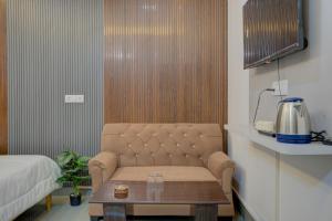 Μια τηλεόραση ή/και κέντρο ψυχαγωγίας στο Amara Inn +38 φωτογραφίες