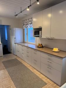 Afbeelding uit fotogalerij van Santa's Family Villa in Rovaniemi