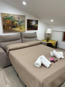 Ένα ή περισσότερα κρεβάτια σε δωμάτιο στο Exclusive Villa with Pool Near Monreale +51 φωτογραφίες