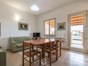 TV a/nebo společenská místnost v ubytování House Afrodite