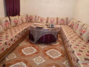 Khu vực ghế ngồi tại Gite Ain Bechar