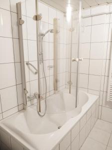 Ένα μπάνιο στο Urfter Hof Garni