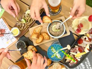 Φαγητό σε αυτό το ξενοδοχείο ή κάπου εκεί κοντά