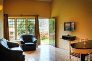 Μια τηλεόραση ή/και κέντρο ψυχαγωγίας στο Green Pastures - A Hill Country Resort