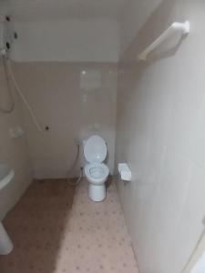 Ένα μπάνιο στο Didim Guest House Patong