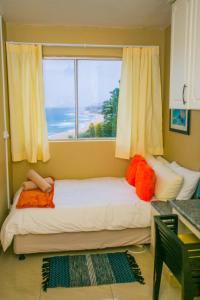 Postel nebo postele na pokoji v ubytování Aqua Soul- Aircon- Braai- 7th Heaven- Pool + 37 fotografií