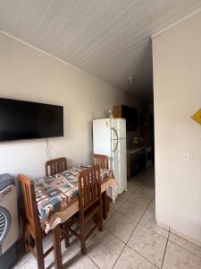 Køkken eller tekøkken på Microcasa Aconchegante, tudo para sua hospedagem!