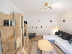 Χώρος καθιστικού στο Holiday Home Friedl by Interhome