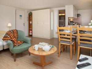 Χώρος καθιστικού στο Studio Helene Studio Christel by Interhome