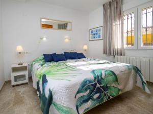 Postel nebo postele na pokoji v ubytování Holiday Home Bonalba Golf- Urb- Los Naranjos by Interhome