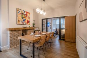 Et opholdsområde på The Dale - Large 4BR House