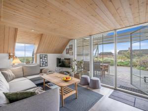 Istumisnurk majutusasutuses Holiday Home Klimentina - 150m from the sea by Interhome