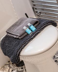 Et badeværelse på The Dale - Large 4BR House + 62 billeder