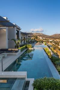 Πισίνα στο ή κοντά στο Omega Residences