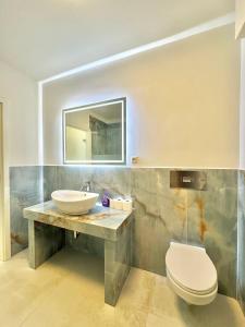 Koupelna v ubytování Villa Heusenstamm + 49 fotografií