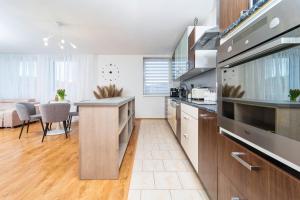 Nhà bếp/bếp nhỏ tại D Apartments Čadca Centrum