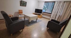 TV a/nebo společenská místnost v ubytování HANGASKUJA 2H-K-Sauna Rivitalossa 13 A 3