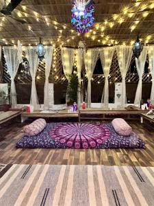 Et opholdsområde på The Pink Chapter Hostel, Jaipur