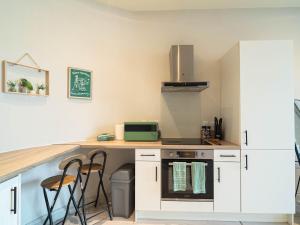 Kuchyň nebo kuchyňský kout v ubytování Luxury 1-Bed Apartment in Leeds City Centre