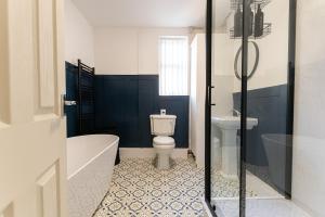 Koupelna v ubytování StaywithAlexandra 3 + 12 fotografií