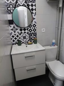 Ένα μπάνιο στο studio à Draguignan