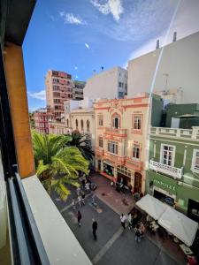 an overhead view of a city street with buildings at VV 68 Secretario Artiles in Las Palmas de Gran Canaria