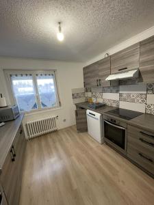 Η κουζίνα ή μικρή κουζίνα στο Belle maison 6 personnes