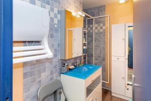 Ένα μπάνιο στο Appartement plein ciel 4-6 pers +15 φωτογραφίες