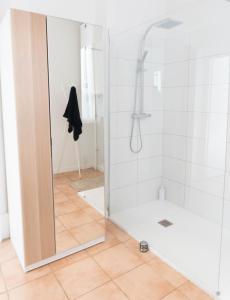 Ένα μπάνιο στο Appartement confort à Rouen