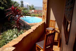 Bazén v ubytování Surjios Guest House nebo v jeho okolí