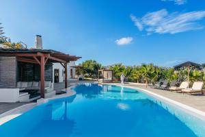 Πισίνα στο ή κοντά στο Aquaria Villa