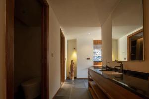 Η κουζίνα ή μικρή κουζίνα στο 四姑娘山烟岚雪岫野宿