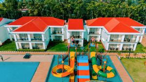 La alberca dentro o cerca de Resort K Sea View Mandarmoni